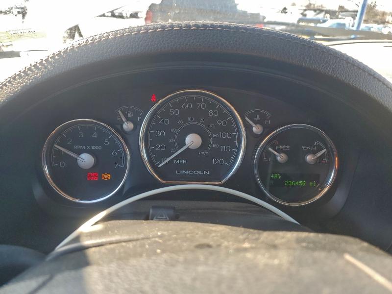 Foto 9 de la subasta – 2007 LINCOLN MARK LT con VIN 5LTPW185X7FJ08018