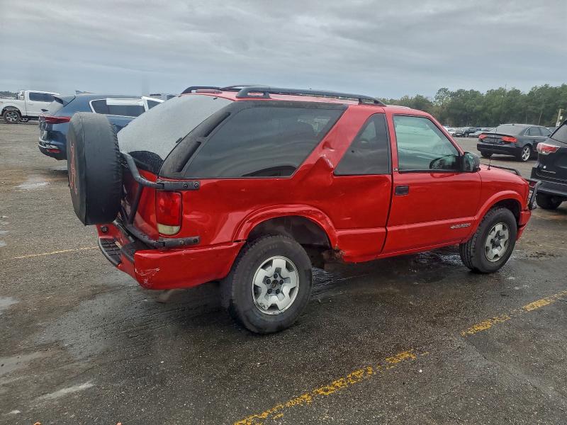 Photo 3 from auction – 2002 CHEVROLET BLAZER with VIN 1GNCT18W12K185323