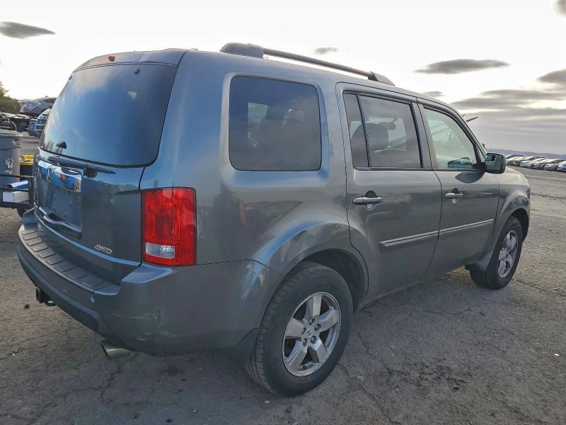 Photo 3 from auction – 2010 HONDA PILOT EX with VIN 5FNYF4H47AB023780