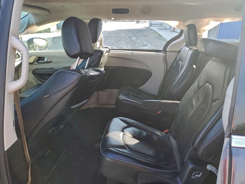 Photo 11 from auction – 2017 CHRYSLER PACIFICA L with VIN 2C4RC1GGXHR837153