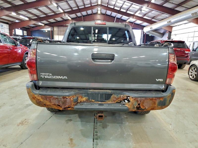 Photo 6 from auction – 2013 TOYOTA TACOMA DOU with VIN 5TFLU4EN4DX062608