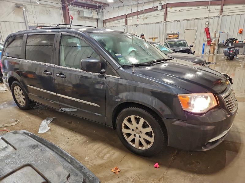 Photo 4 from auction – 2014 CHRYSLER TOWN & COU with VIN 2C4RC1BG4ER212203