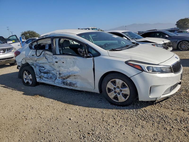 Photo 4 from auction – 2017 KIA FORTE with VIN 3KPFK4A73HE103004