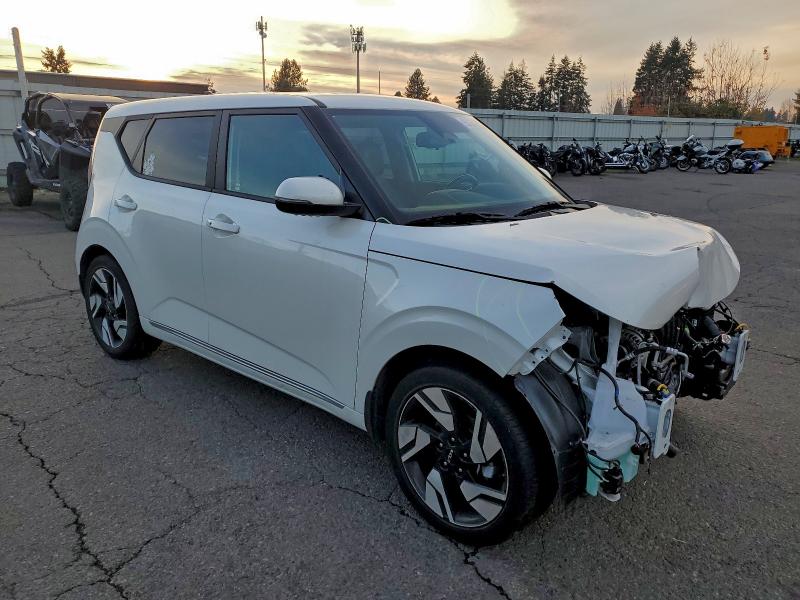 Photo 4 from auction – 2023 KIA SOUL GT LI with VIN KNDJ53AU3P7887605