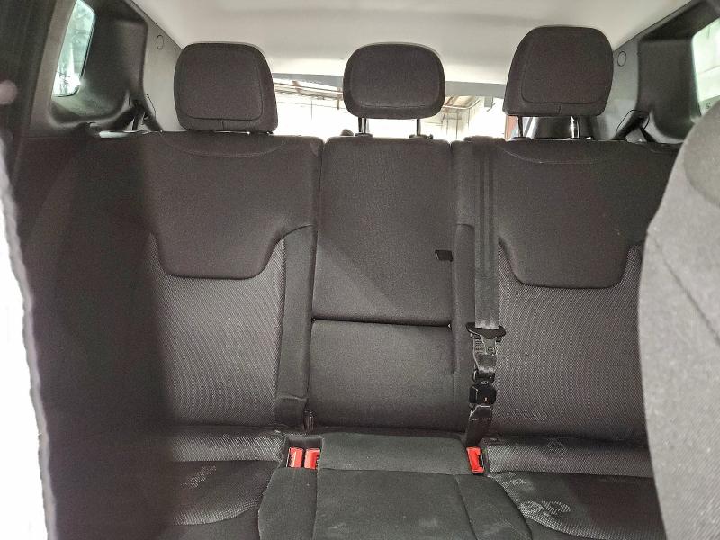 Photo 10 from auction – 2017 JEEP RENEGADE L with VIN ZACCJBBBXHPF06302