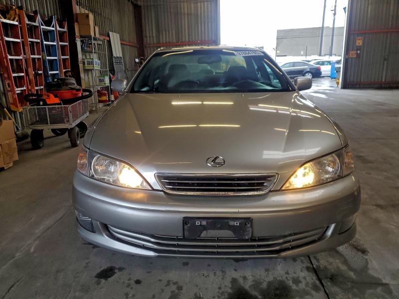 Foto 5 de la subasta – 2001 LEXUS ES 300 con VIN JT8BF28G215111902