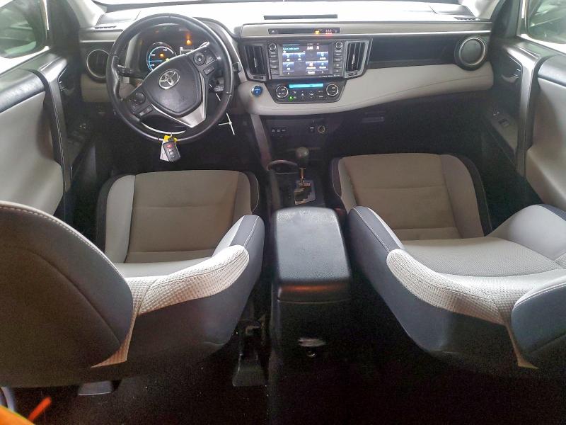Photo 8 from auction – 2017 TOYOTA RAV4 HV LE with VIN JTMRJREV0HD072964