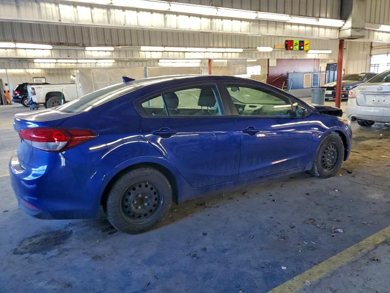 Photo 3 from auction – 2017 KIA FORTE LX with VIN 3KPFK4A72HE060677