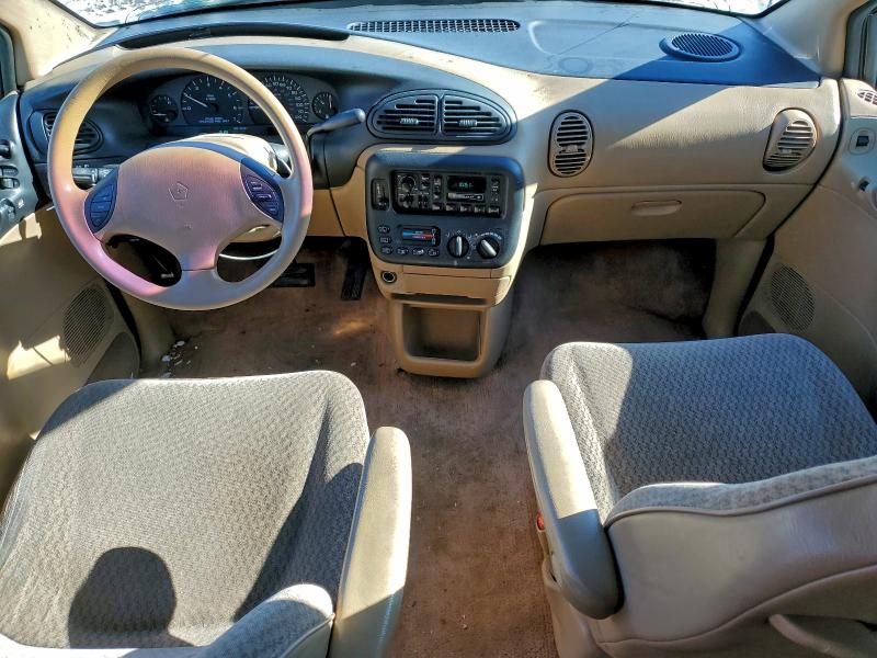 Photo 8 from auction – 1998 DODGE GRAND CARA with VIN 2B4GP44R7WR734947