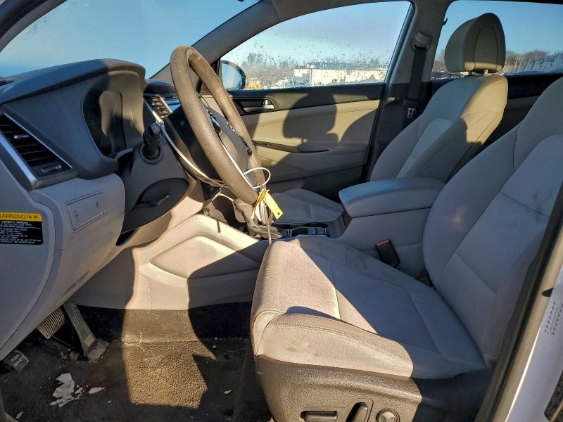 Photo 7 from auction – 2017 HYUNDAI TUCSON LIM with VIN KM8J3CA45HU306271