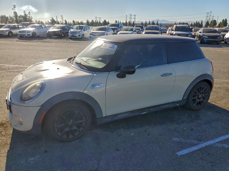 MINI COOPER S 2015 with VIN WMWXP7C52F2A38000 - Photo from auction