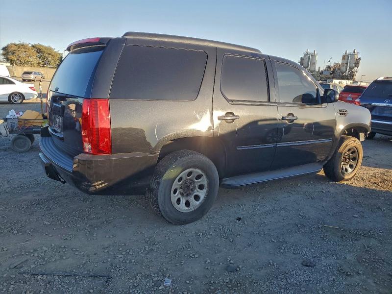 Photo 3 from auction – 2012 CADILLAC ESCALADE with VIN 1GYS3BEF9CR283324