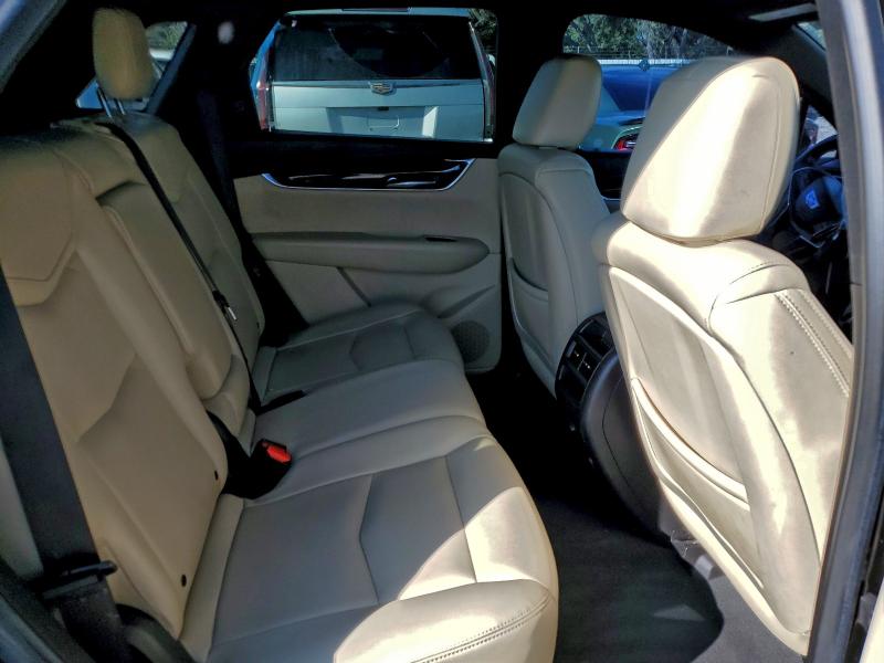 Photo 11 from auction – 2017 CADILLAC XT5 with VIN 1GYKNARS9HZ231842