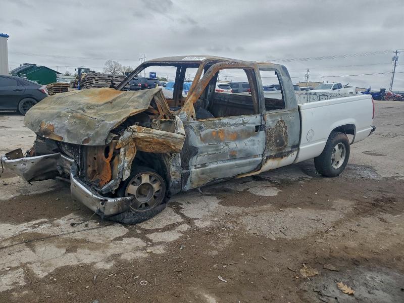 GMC SIERRA C15 1998 with VIN 1GTEC19R6WR517327 - Photo from auction