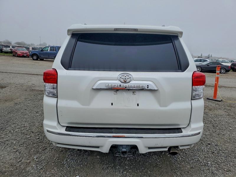 Photo 6 from auction – 2010 TOYOTA 4RUNNER SR with VIN JTEBU5JR3A5019438