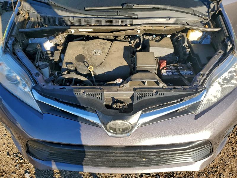 Photo 12 from auction – 2018 TOYOTA SIENNA LE with VIN 5TDKZ3DC5JS955704