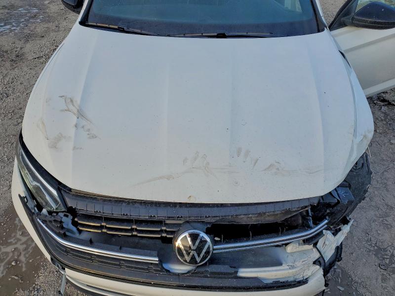 Photo 11 from auction – 2024 VOLKSWAGEN JETTA SPOR with VIN 3VWBM7BU0RM045811