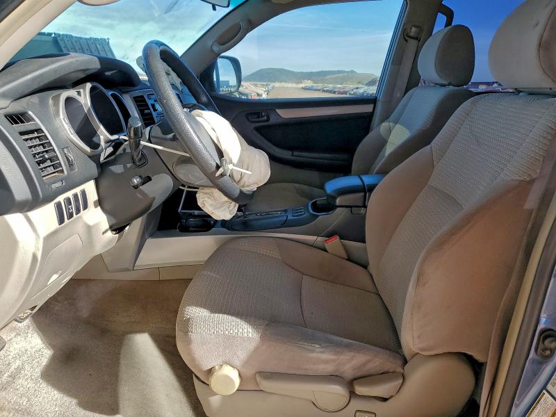 Photo 7 from auction – 2004 TOYOTA 4RUNNER SR with VIN JTEBU14R848013173