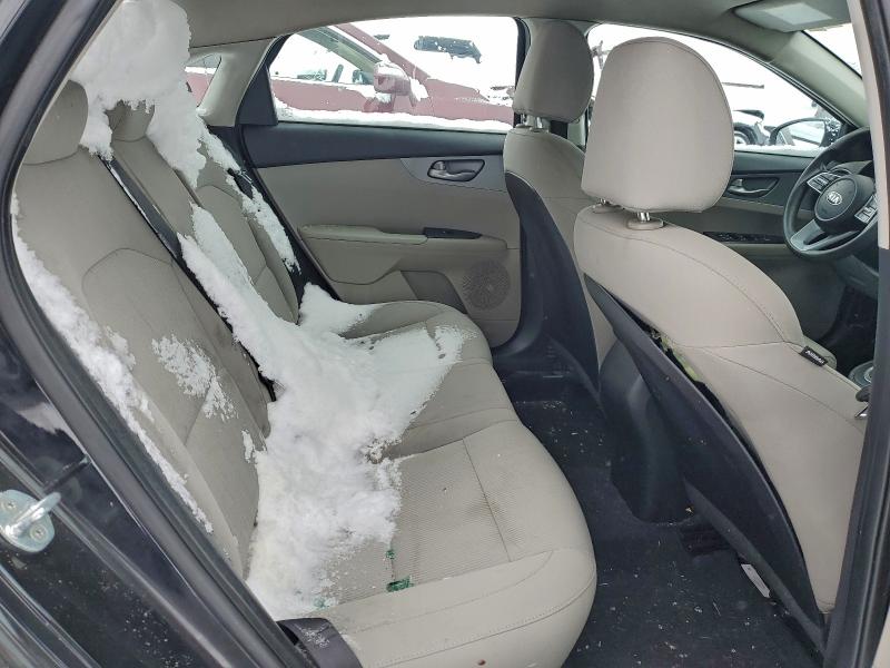 Photo 10 from auction – 2021 KIA FORTE FE with VIN 3KPF24AD3ME357098