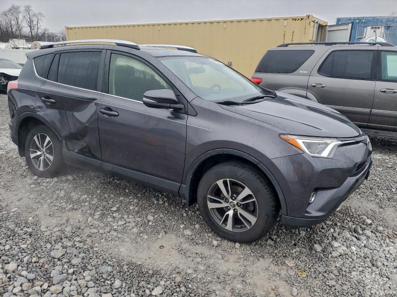 Photo 4 from auction – 2016 TOYOTA RAV4 XLE with VIN JTMRFREVXGJ065280