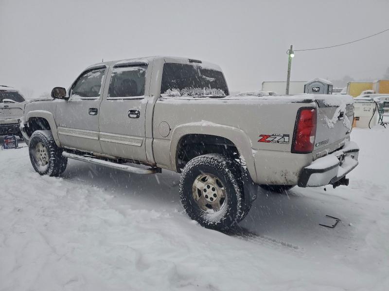 Photo 2 from auction – 2005 CHEVROLET SILVERADO with VIN 2GCEK13T151361762