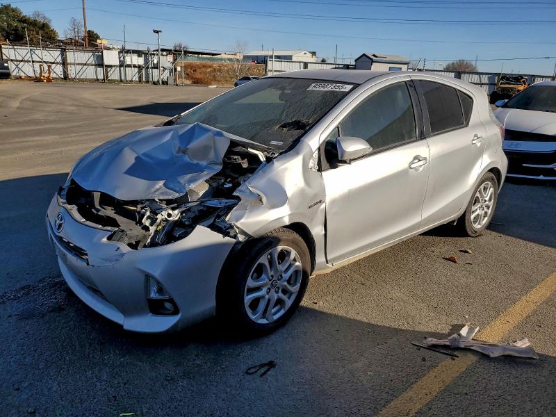 TOYOTA PRIUS C 2013 with VIN JTDKDTB37D1051226 - Photo from auction