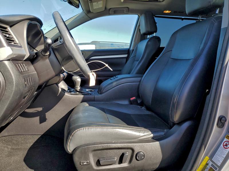 Photo 7 from auction – 2016 TOYOTA HIGHLANDER with VIN 5TDKKRFH6GS130621