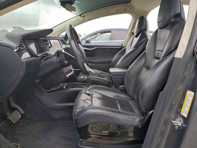 Photo 7 from auction – 2016 TESLA MODEL X with VIN 5YJXCBE20GF021437