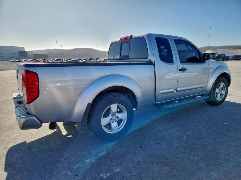 Photo 3 from auction – 2005 NISSAN FRONTIER K with VIN 1N6AD06U85C418053
