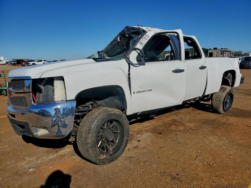 CHEVROLET SILVERADO 2008 with VIN 1GCHK23618F193616 - Photo from auction
