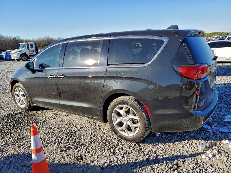Photo 2 from auction – 2018 CHRYSLER PACIFICA T with VIN 2C4RC1FG2JR125579