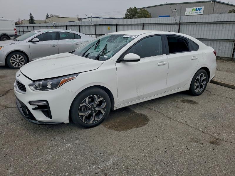 KIA FORTE FE 2020 with VIN 3KPF24AD9LE184718 - Photo from auction