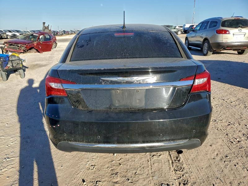 Photo 6 from auction – 2012 CHRYSLER 200 LIMITE with VIN 1C3CCBCB2CN261686