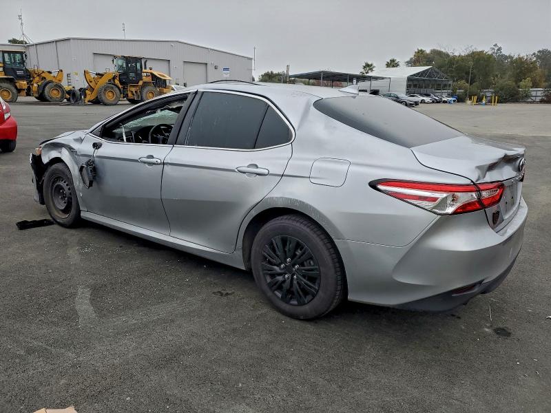 Photo 2 from auction – 2020 TOYOTA CAMRY LE with VIN 4T1C31AK7LU543090
