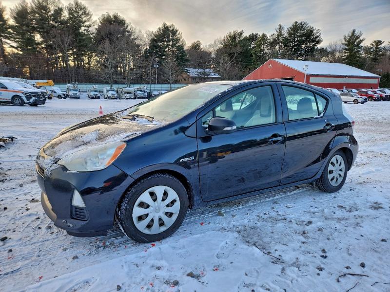 TOYOTA PRIUS C 2013 with VIN JTDKDTB31D1544853 - Photo from auction