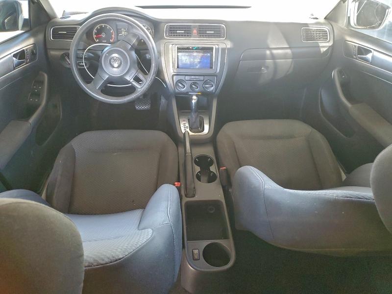 Photo 8 from auction – 2011 VOLKSWAGEN JETTA BASE with VIN 3VW2K7AJ4BM305582
