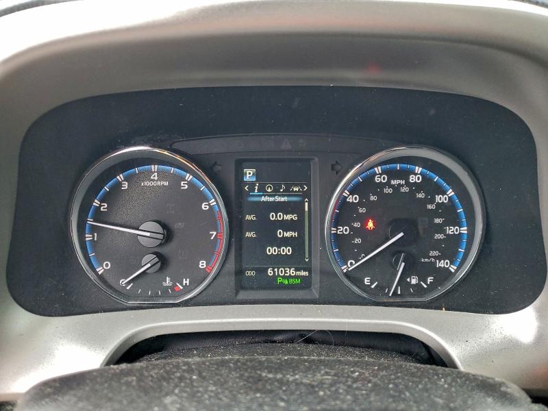 Photo 9 from auction – 2017 TOYOTA RAV4 LIMIT with VIN 2T3DFREV0HW654318