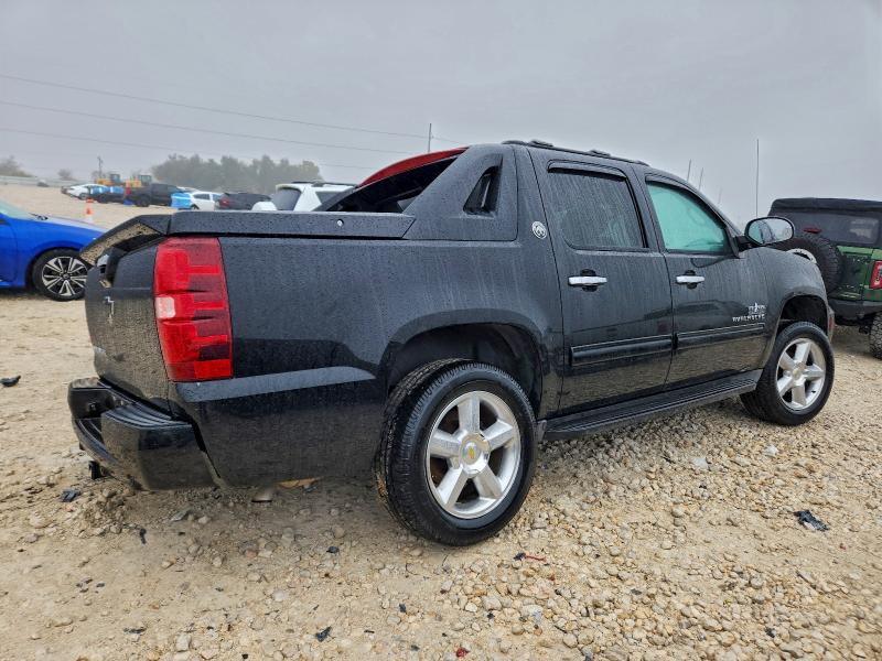 Photo 3 from auction – 2013 CHEVROLET AVALANCHE with VIN 3GNMCFE05DG269091