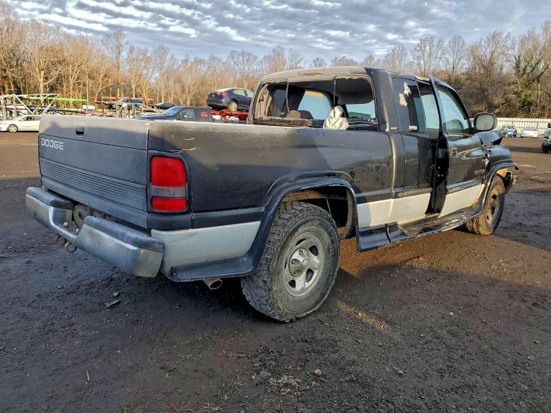 Photo 3 from auction – 2000 DODGE RAM 1500 with VIN 3B7HC13Y2YG133660