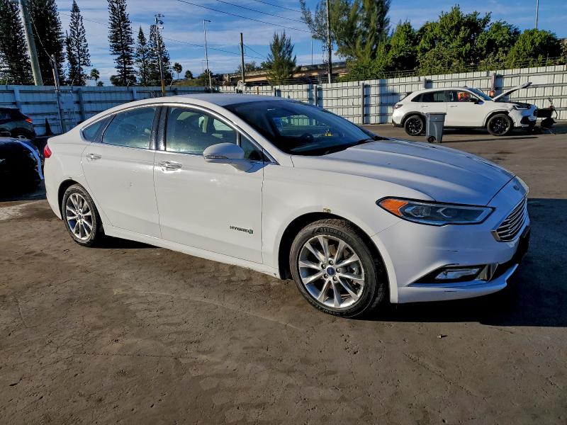 Photo 4 from auction – 2017 FORD FUSION SE with VIN 3FA6P0LU2HR359565