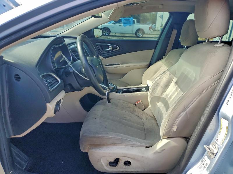 Photo 7 from auction – 2015 CHRYSLER 200 LIMITE with VIN 1C3CCCAB8FN682373