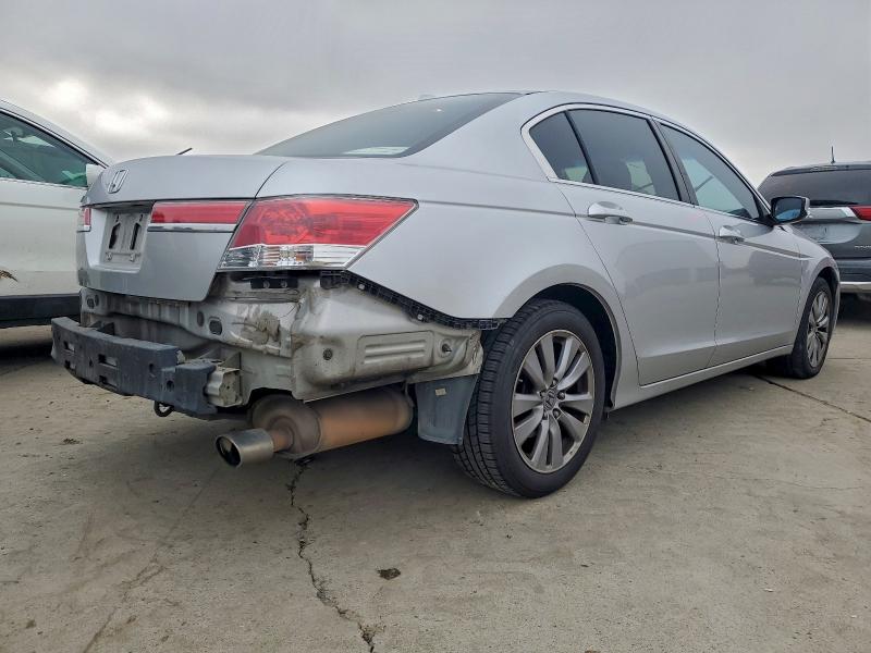 Photo 3 from auction – 2012 HONDA ACCORD EXL with VIN 1HGCP2F85CA039197