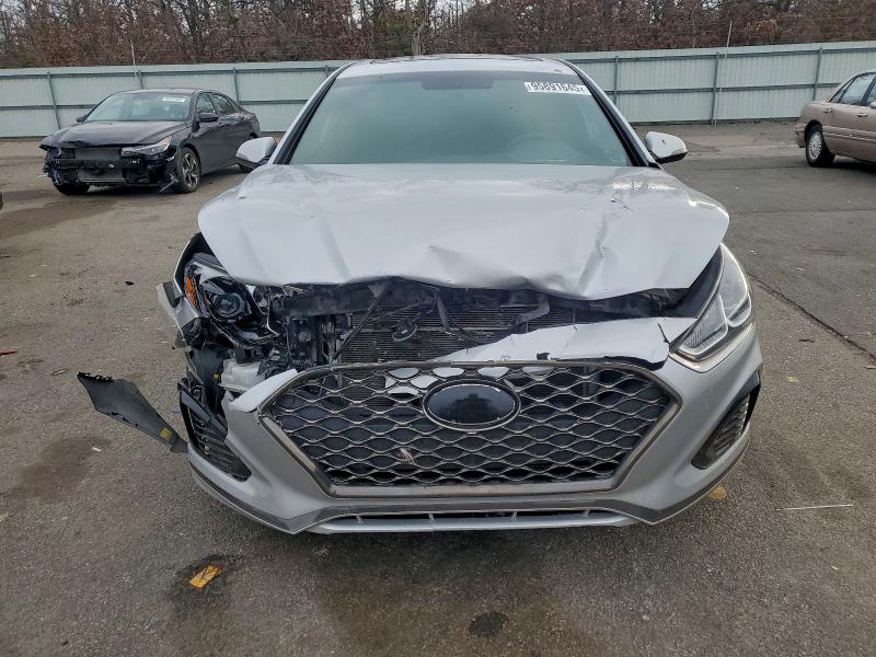 Photo 5 from auction – 2019 HYUNDAI SONATA with VIN 5NPE34AF5KH751799