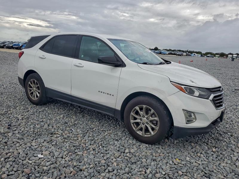 Photo 4 from auction – 2019 CHEVROLET EQUINOX with VIN 2GNAXHEVXK6141159