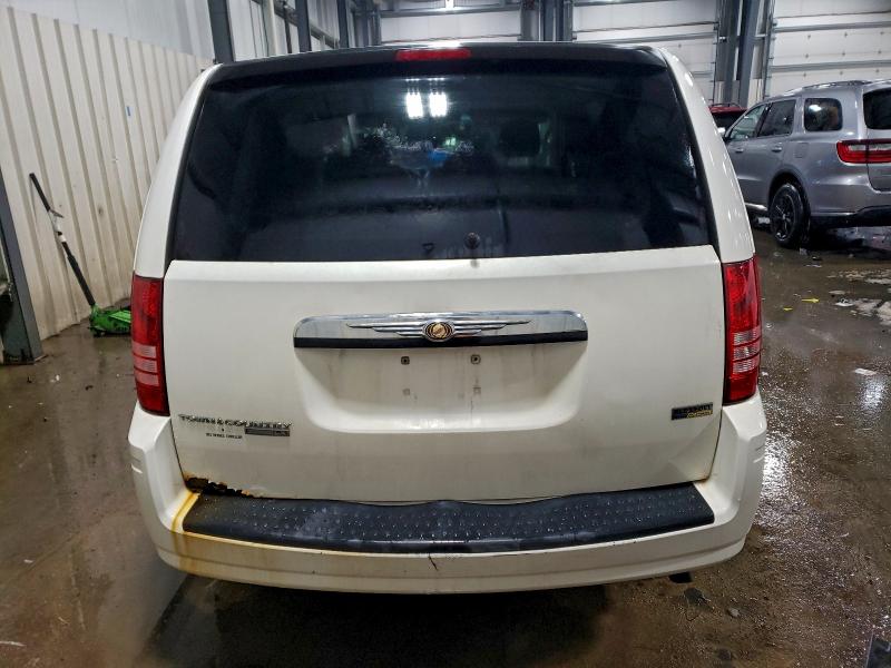 Photo 6 from auction – 2008 CHRYSLER TOWN & COU with VIN 2A8HR44HX8R738415