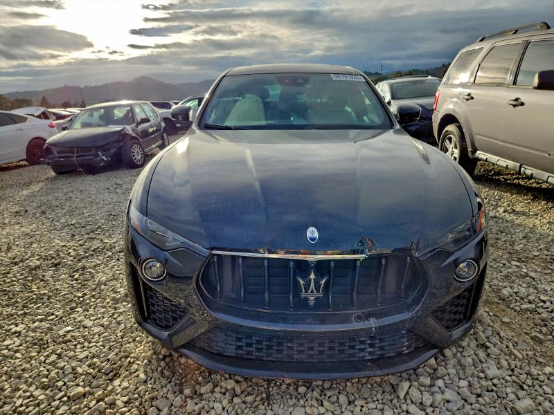 Photo 5 from auction – 2023 MASERATI LEVANTE MO with VIN ZN661YUM7PX419580