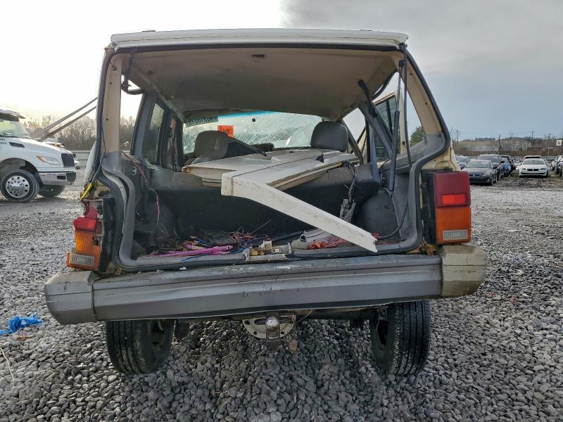 Photo 6 from auction – 1996 JEEP CHEROKEE C with VIN 1J4FT78S7TL166903