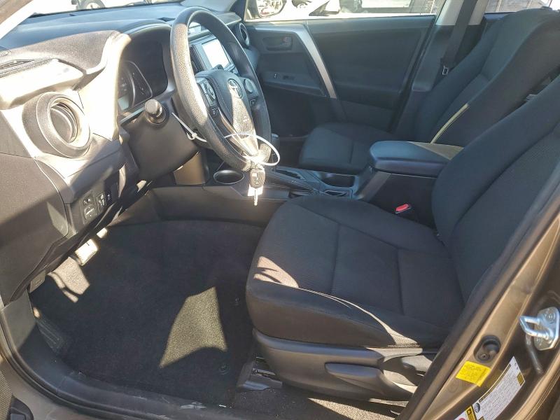 Photo 7 from auction – 2014 TOYOTA RAV4 LE with VIN JTMZFREVXED040164