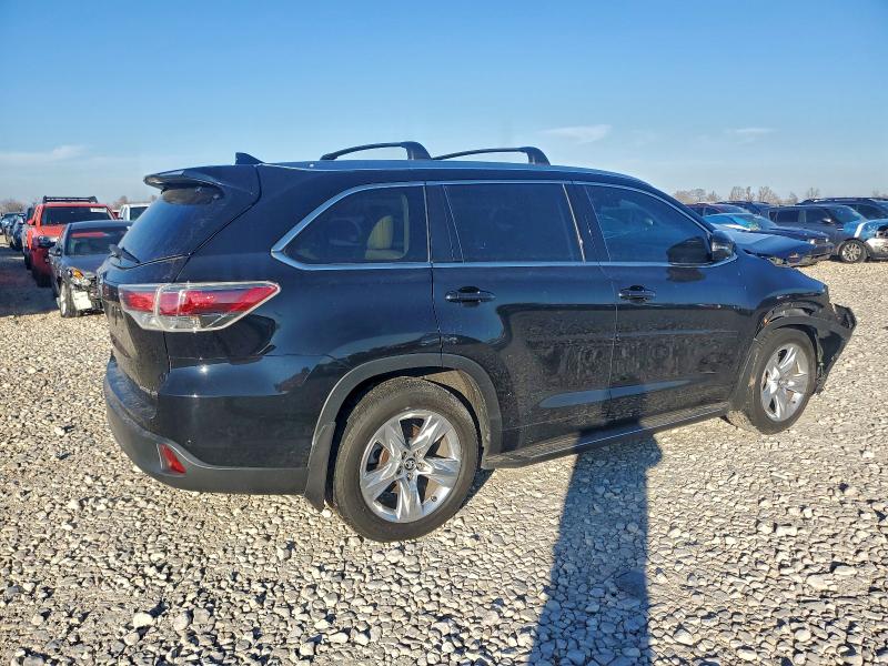 Photo 3 from auction – 2016 TOYOTA HIGHLANDER with VIN 5TDDKRFH4GS350753