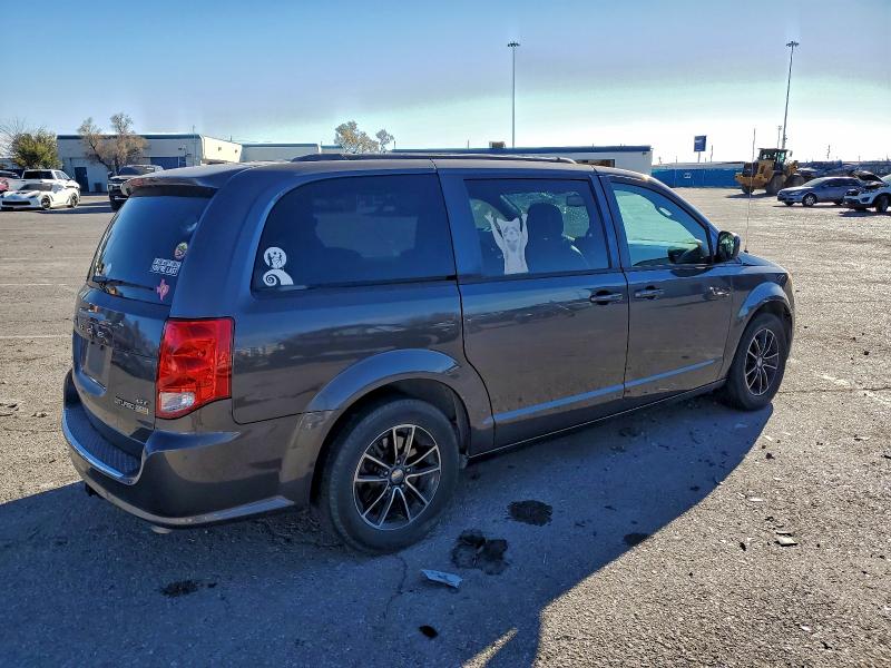 Photo 3 from auction – 2018 DODGE GRAND CARA with VIN 2C4RDGEG3JR284080
